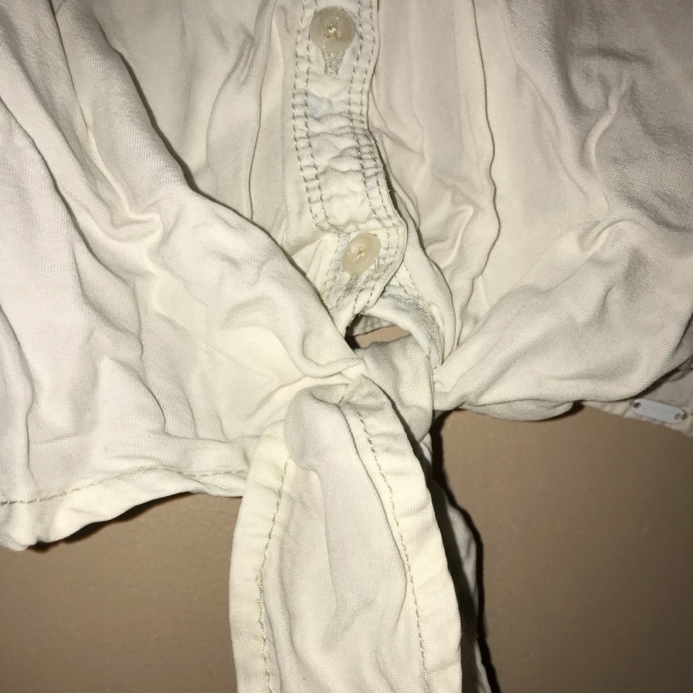 Button up t-shirt - Picture 3 of 4